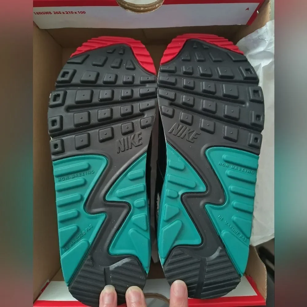 Nike Air Max 90 Big Kid's Shoes
